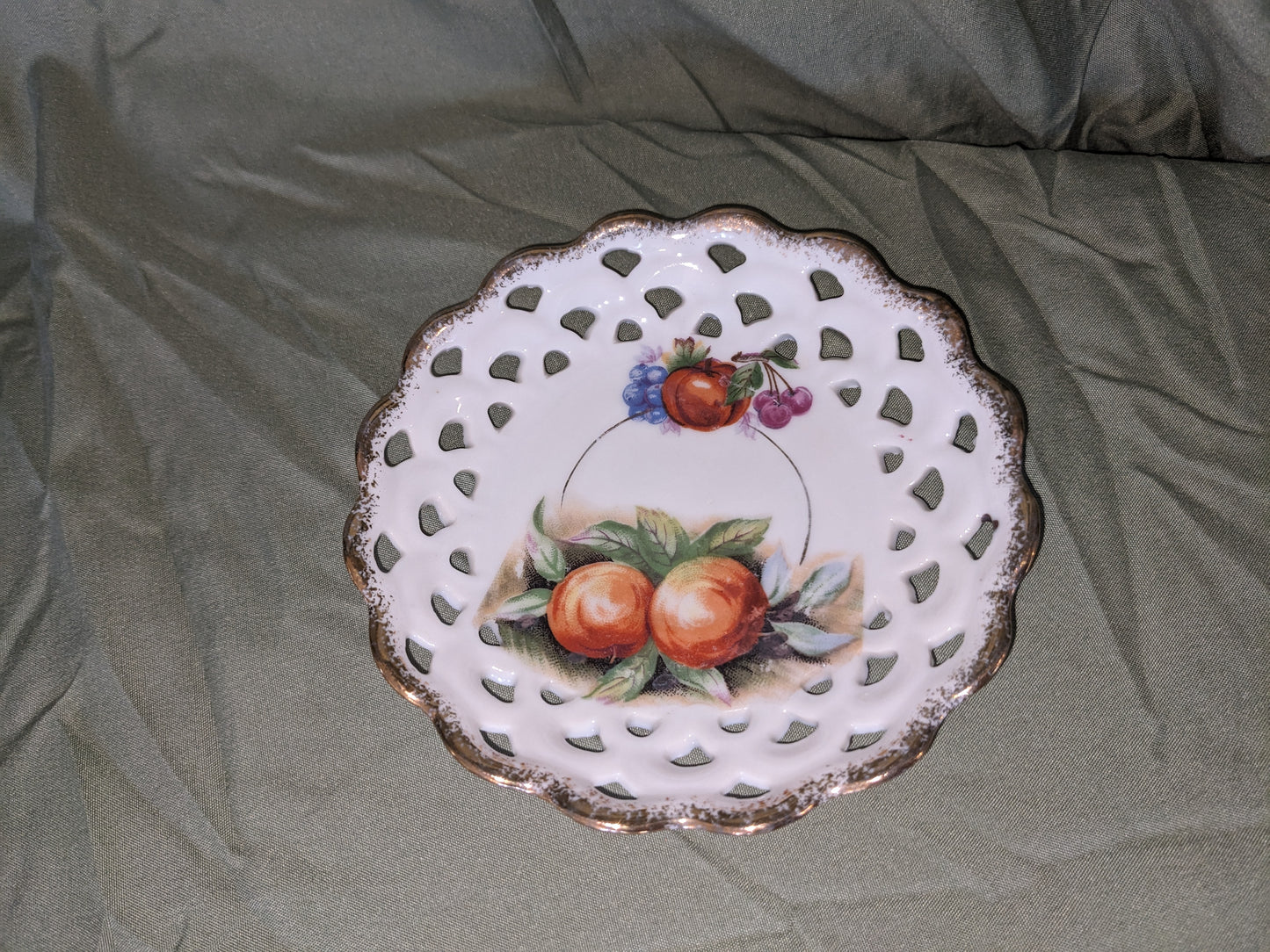 Decorative Fruit Plate/Jewelry Holder