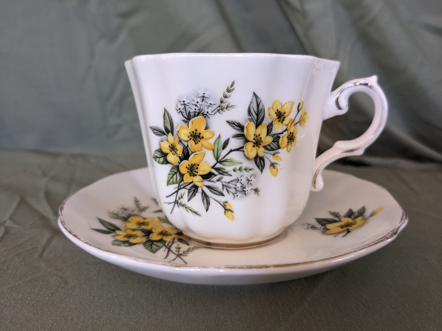 Royal Grafton Teacup & Saucer Set